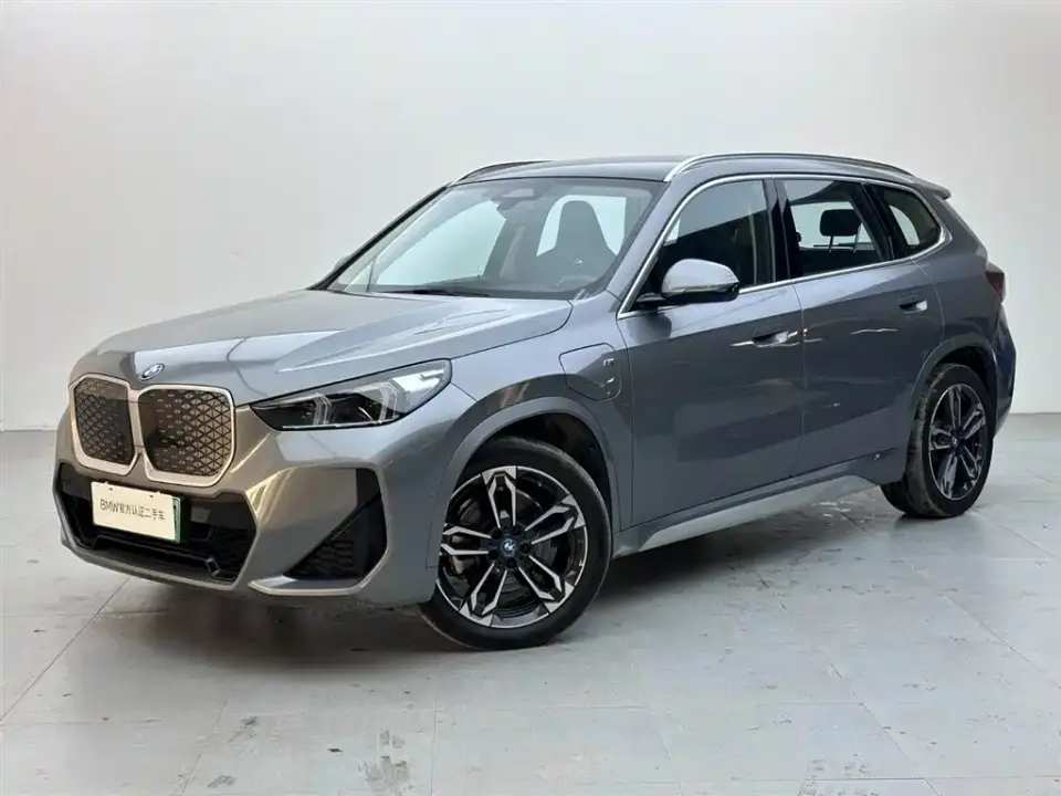 BMW iX1 xDrive30L M Sport Package 2024