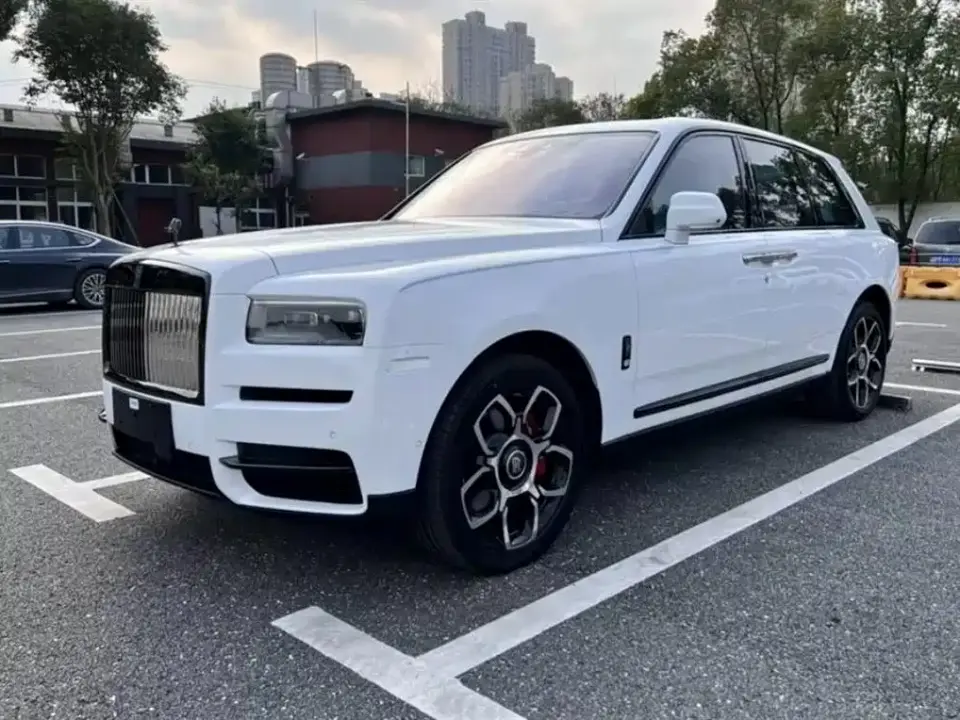 Rolls-Royce Cullinan Black Badge 2024