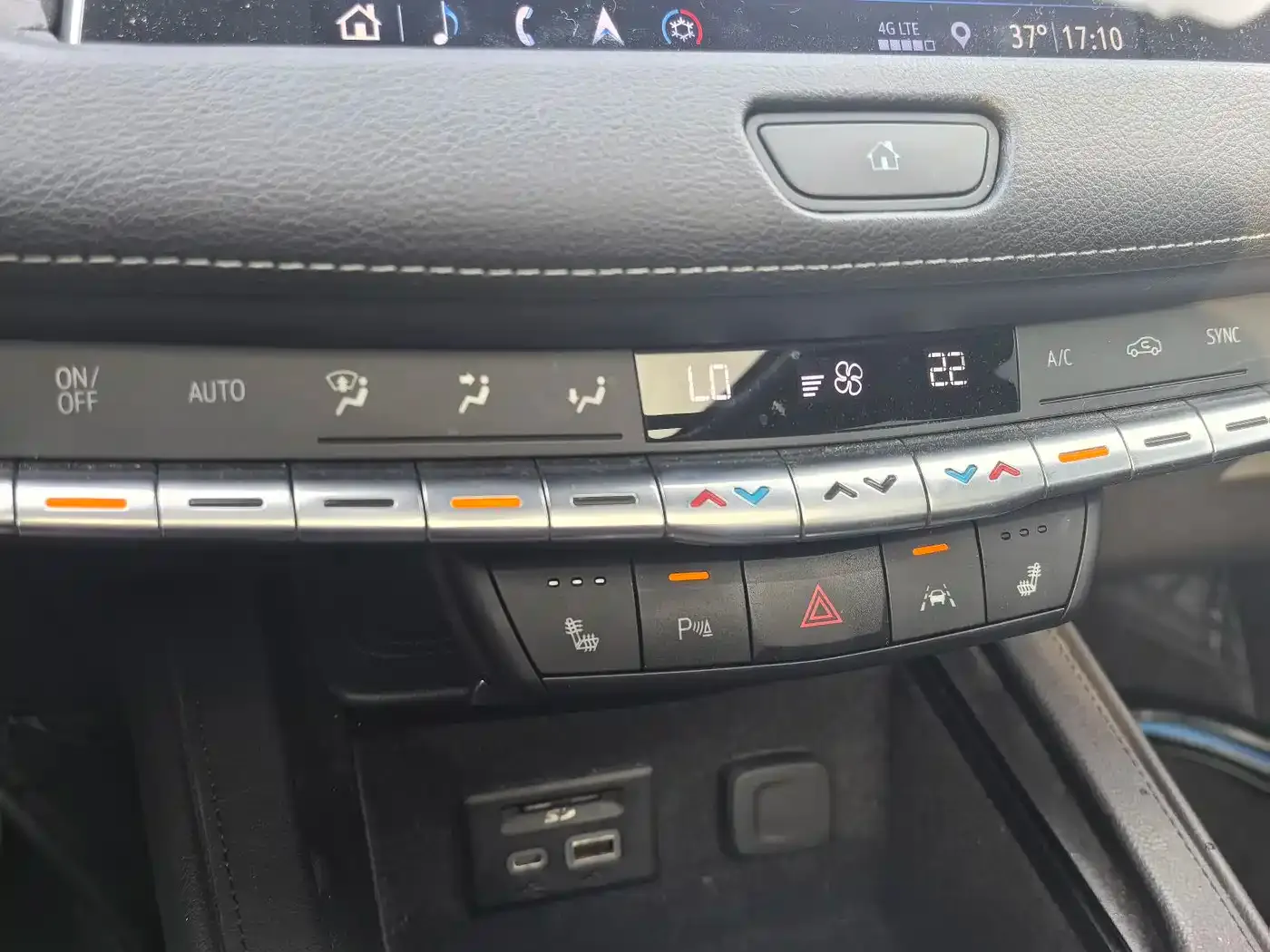 Cadillac XT4 Model 28T 4WD Leading 2019 — фото 12