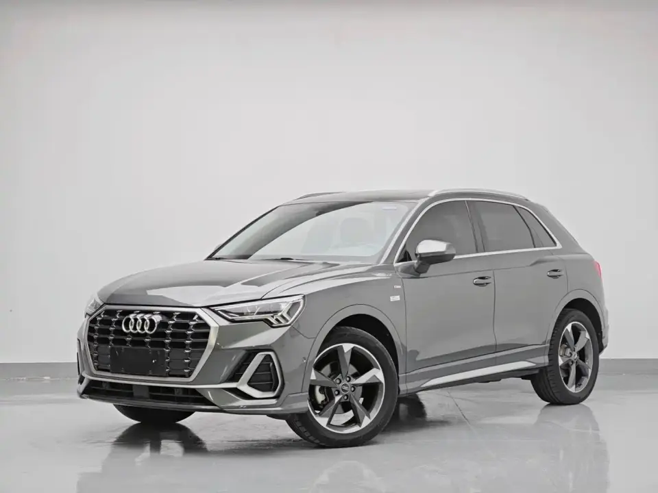 Audi Q3 35 TFSI Fashion Dynamic (1.4T) 2023