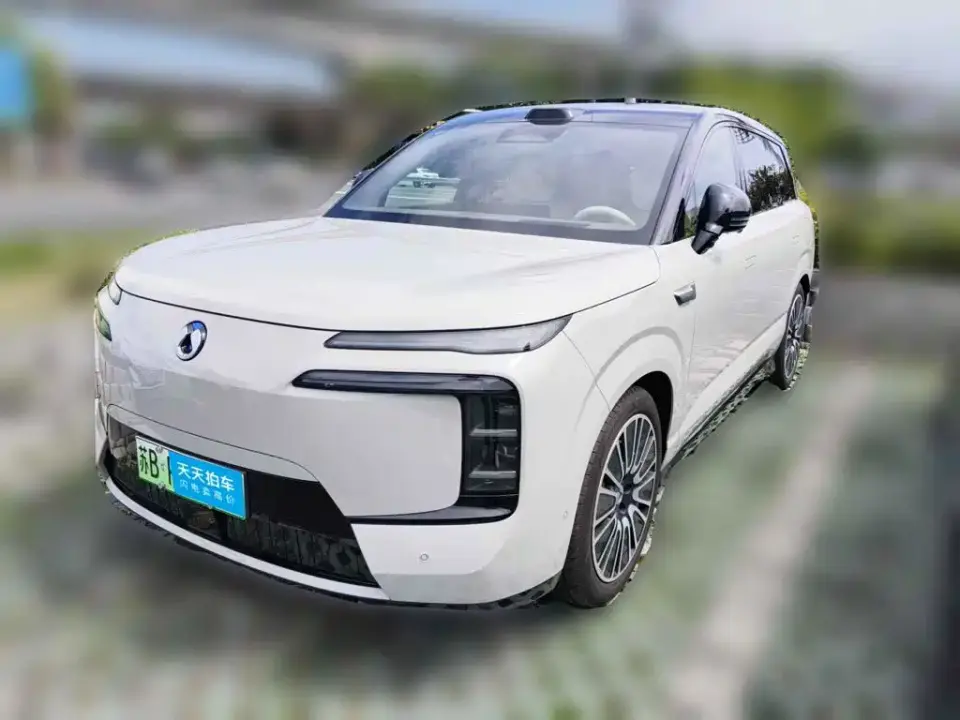 Denza N8L Standard 2025