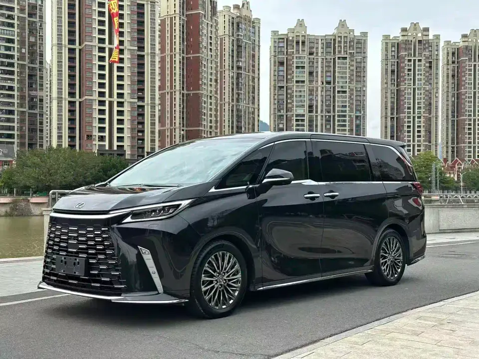 Lexus LM 350h 7-Seater Elegance Edition 2023