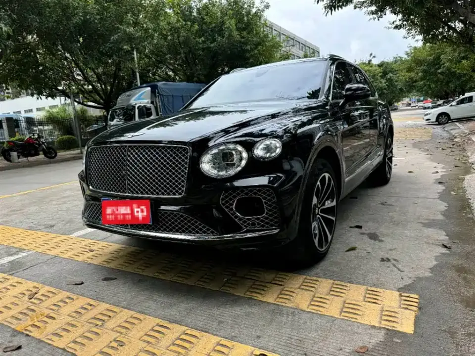 Bentley Bentayga 4.0T V8 2022