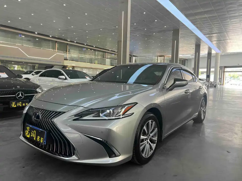 Lexus ES Model 300h Excellence Edition 2021
