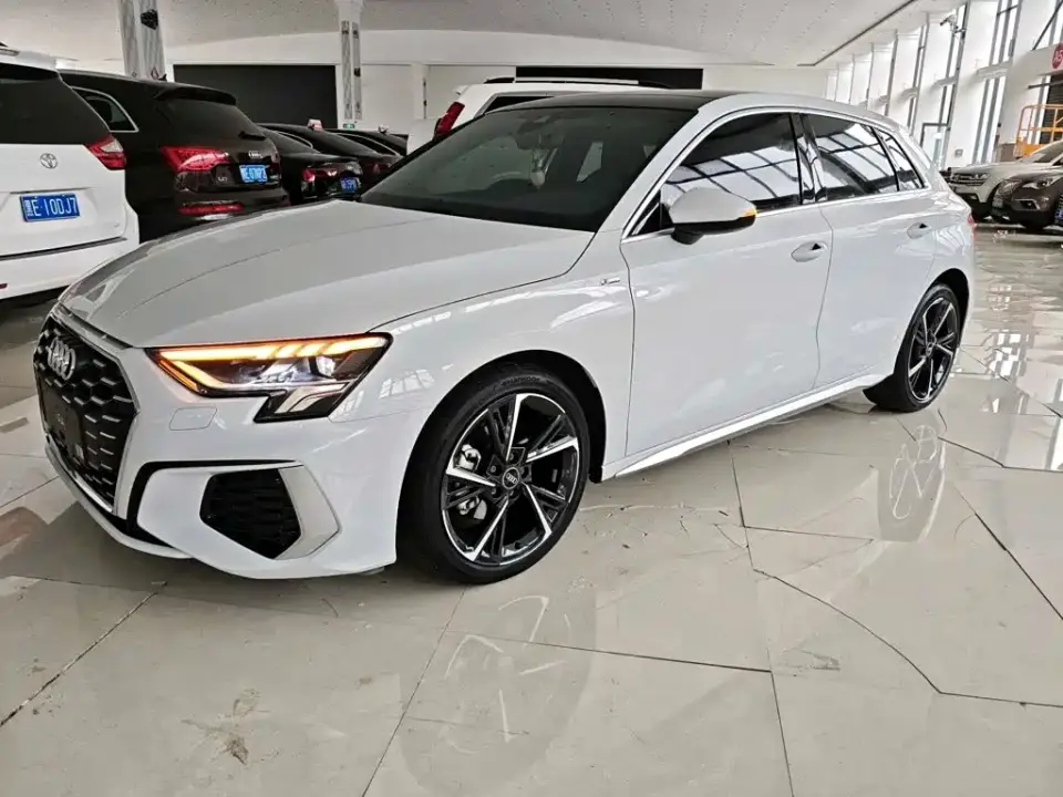 Audi A3 Facelift Sportback 35 TFSI Fashion Sport 2023
