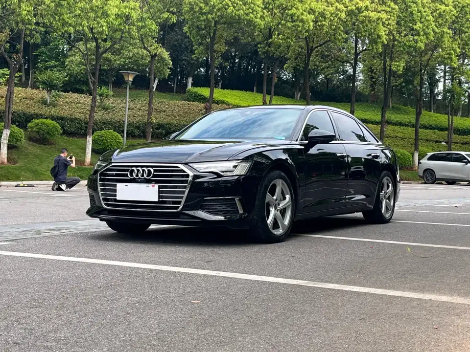 Audi A6L 55 TFSI quattro Premium Elegance 2022