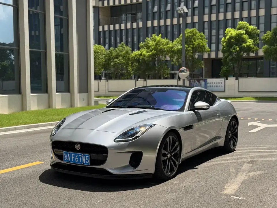 Jaguar F-TYPE 2.0T Coupe 2019