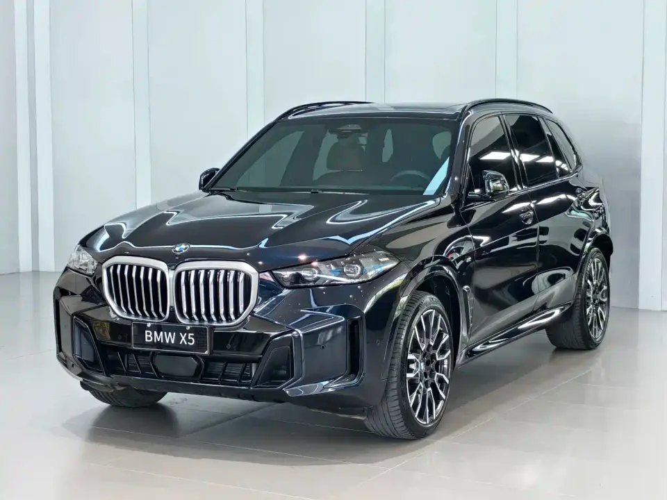 BMW X5 xDrive 40Li M Sport Package 2024