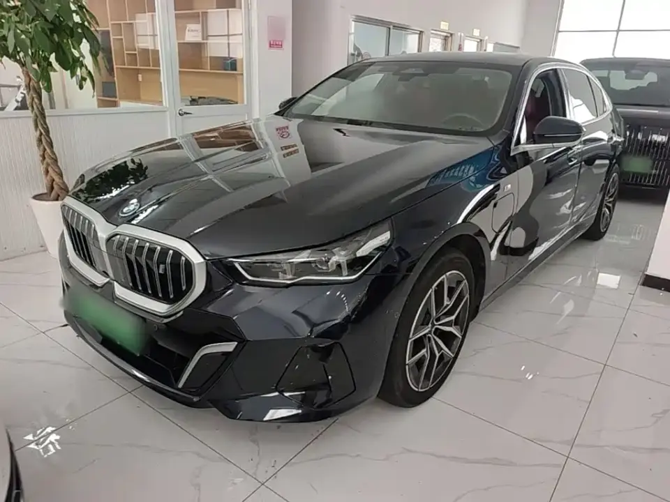 BMW i5 eDrive 35L M Sport Package 2025