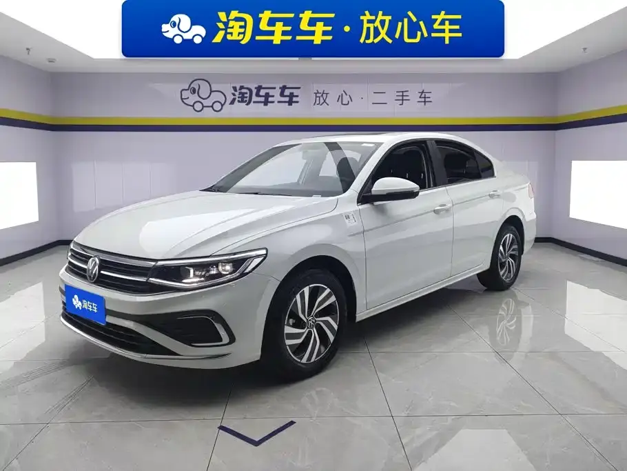 Volkswagen Bora 200TSI DSG Joy Ride Navigation Edition 2025