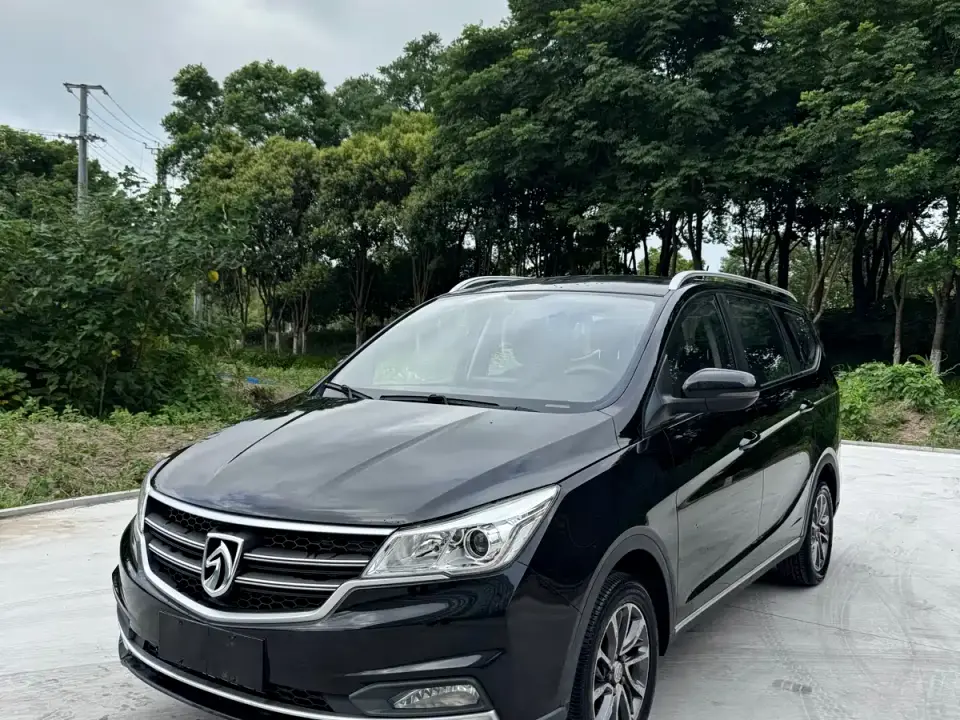 Baojun 730 1.5L Manual Fashion Version 7-Seater China V 2019