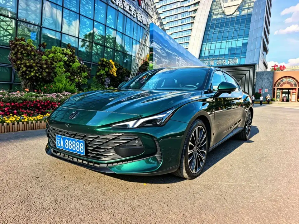 MG MG7 2.0T Automatic Hunting Beauty Premium Edition 2023