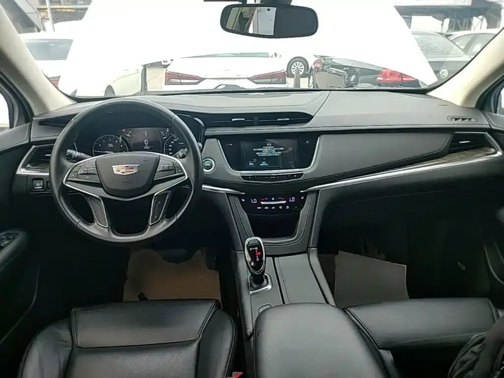 Cadillac XT5 25T Luxury 2019 — фото 10