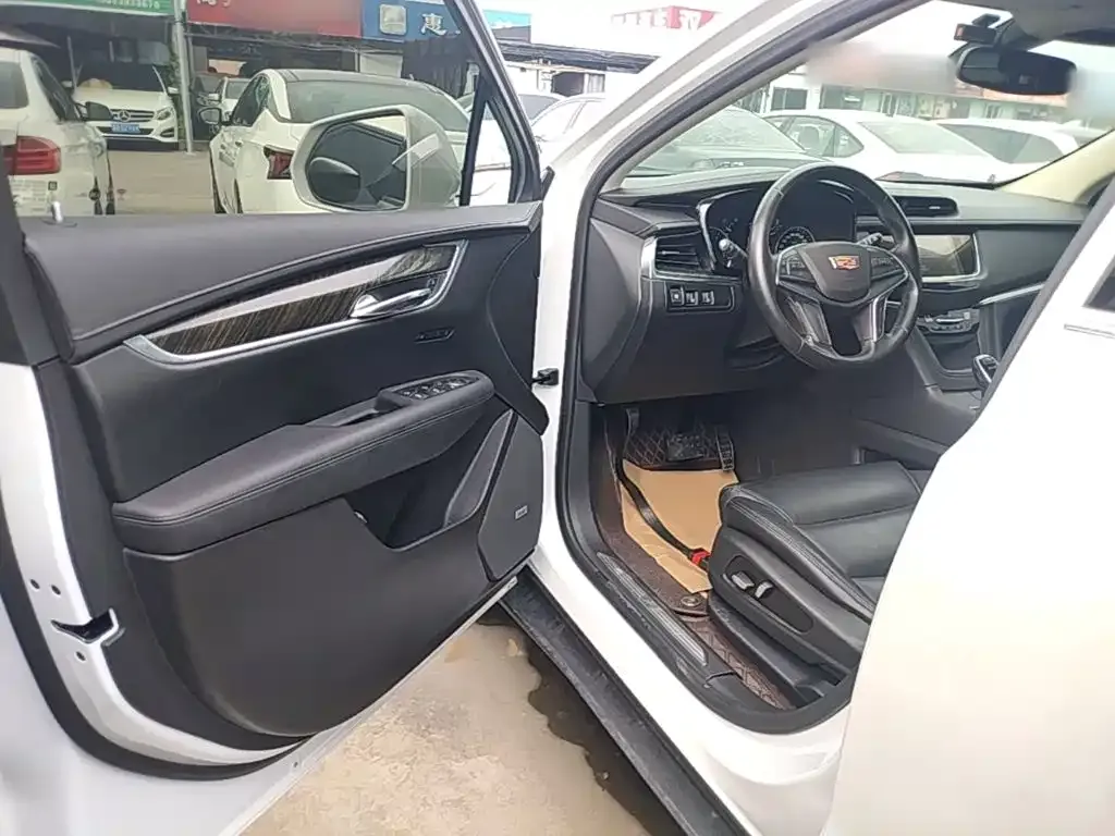 Cadillac XT5 25T Luxury 2019 — фото 16