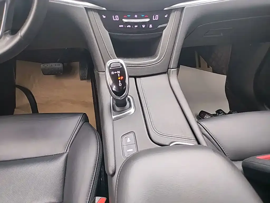 Cadillac XT5 25T Luxury 2019 — фото 14