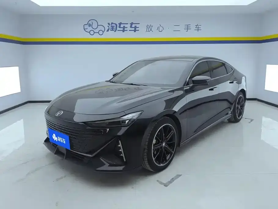 Changan UNI-V 1.5T Premium Model 2023
