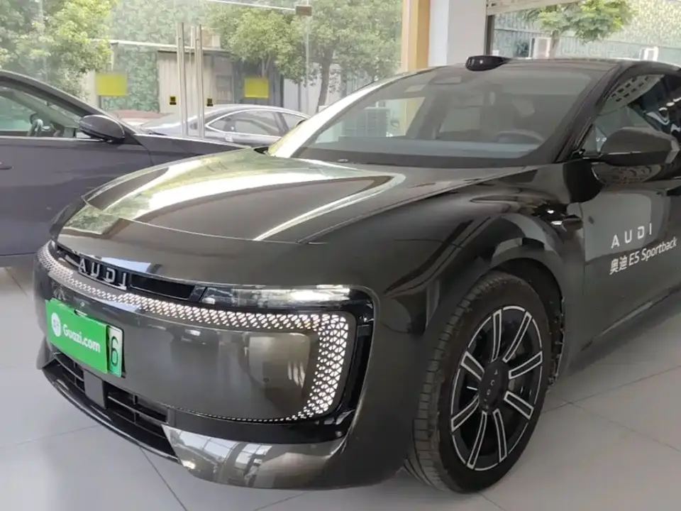 Audi E5 Sportback 386kw 4WD 2025
