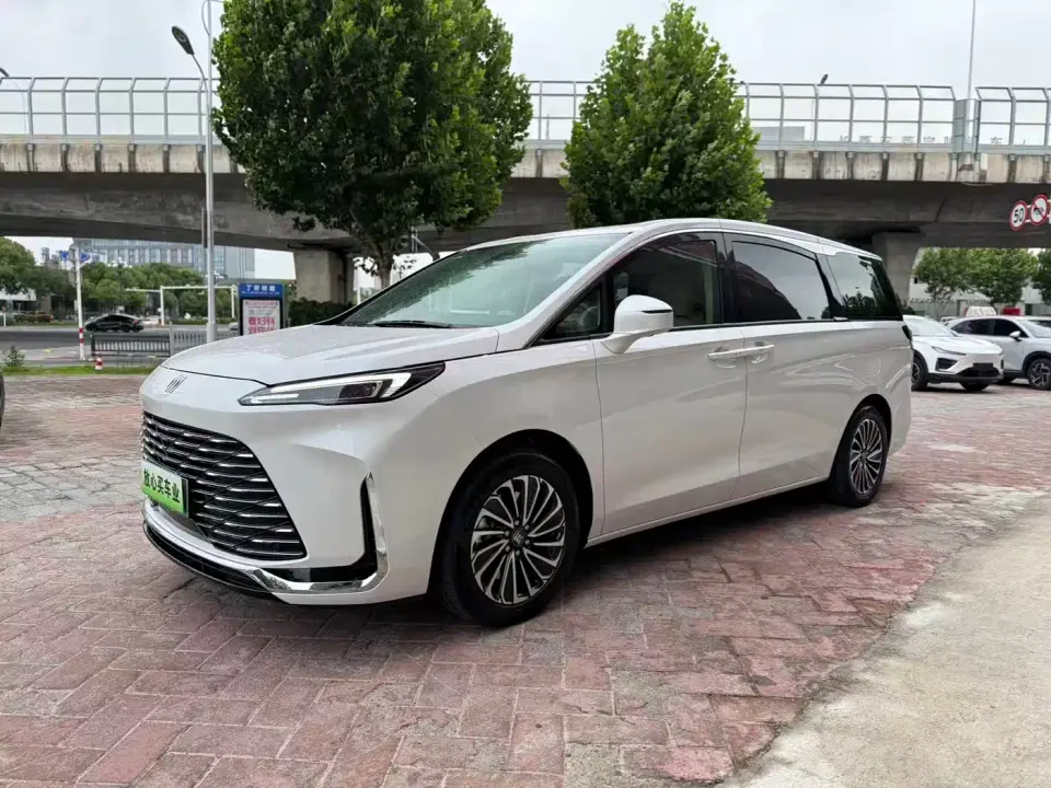 Buick GL8 New Energy Land Honor Premium Edition 7-Seater 2025