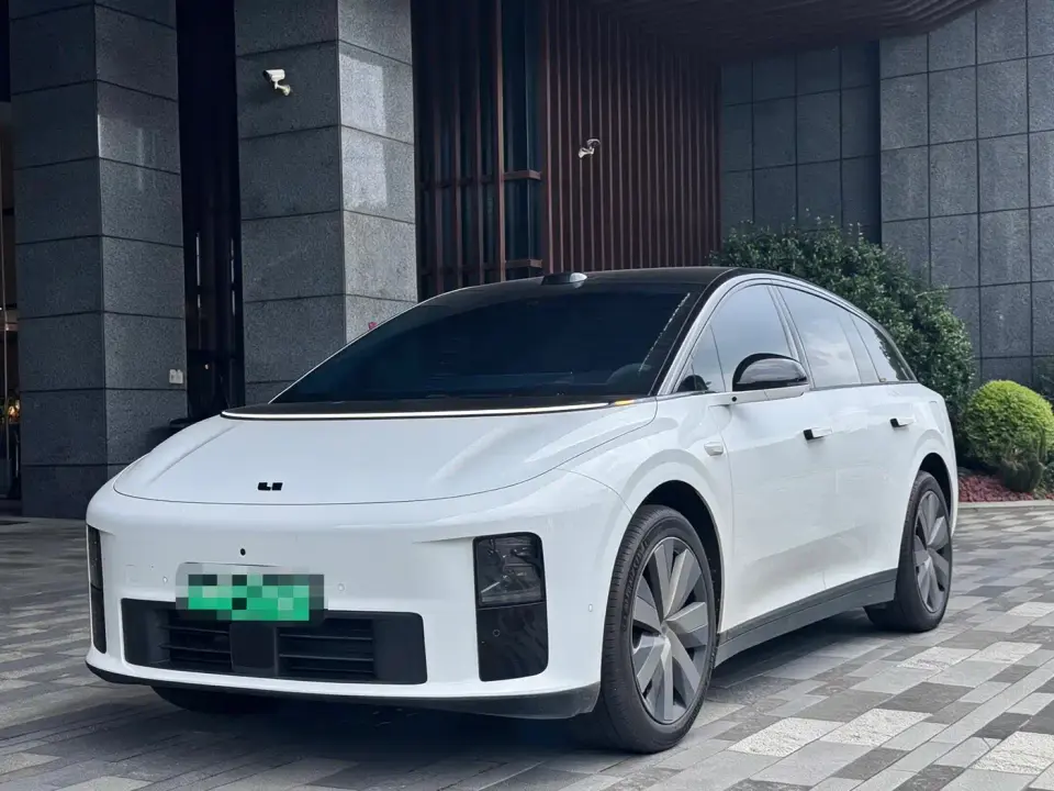 Li Auto i6 2WD Base Model 2026