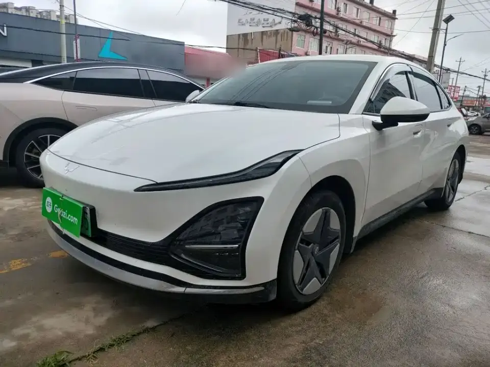Wuling Motors Wuling E5 410km Standard Edition 2024