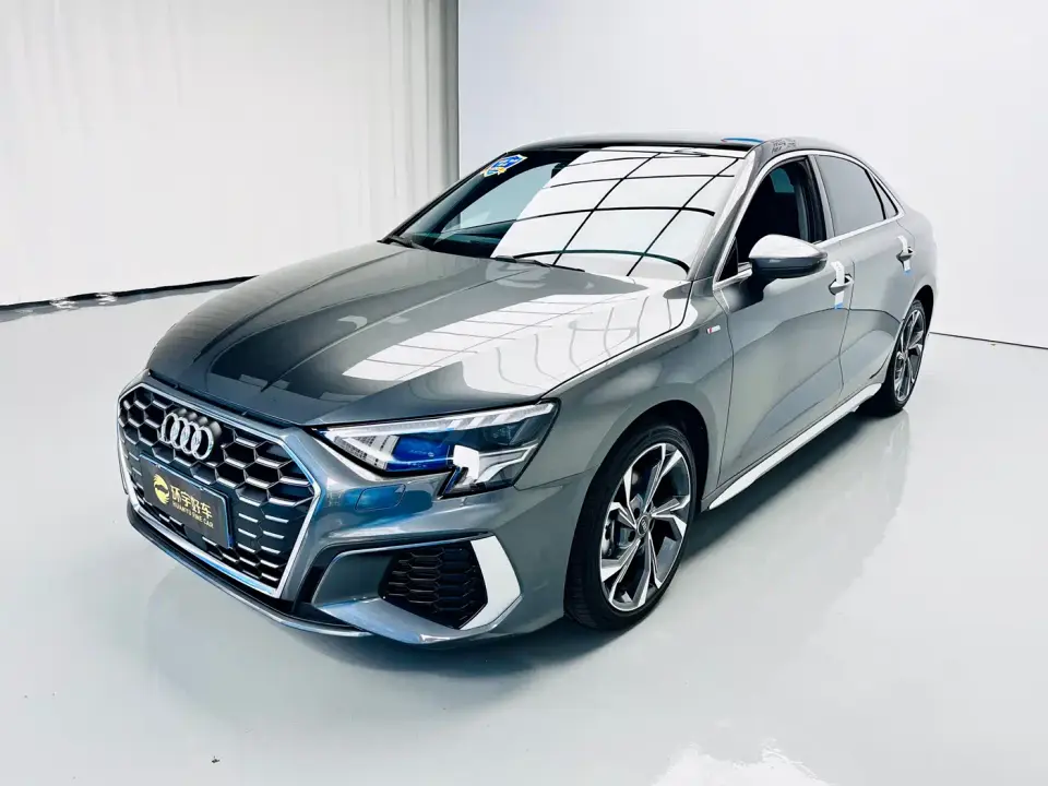 Audi A3 Facelift A3L Limousine 35 TFSI Luxury Sport 2024