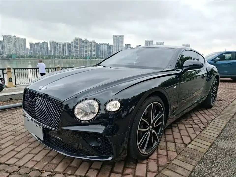 Bentley Continental 4.0T GT V8 2023