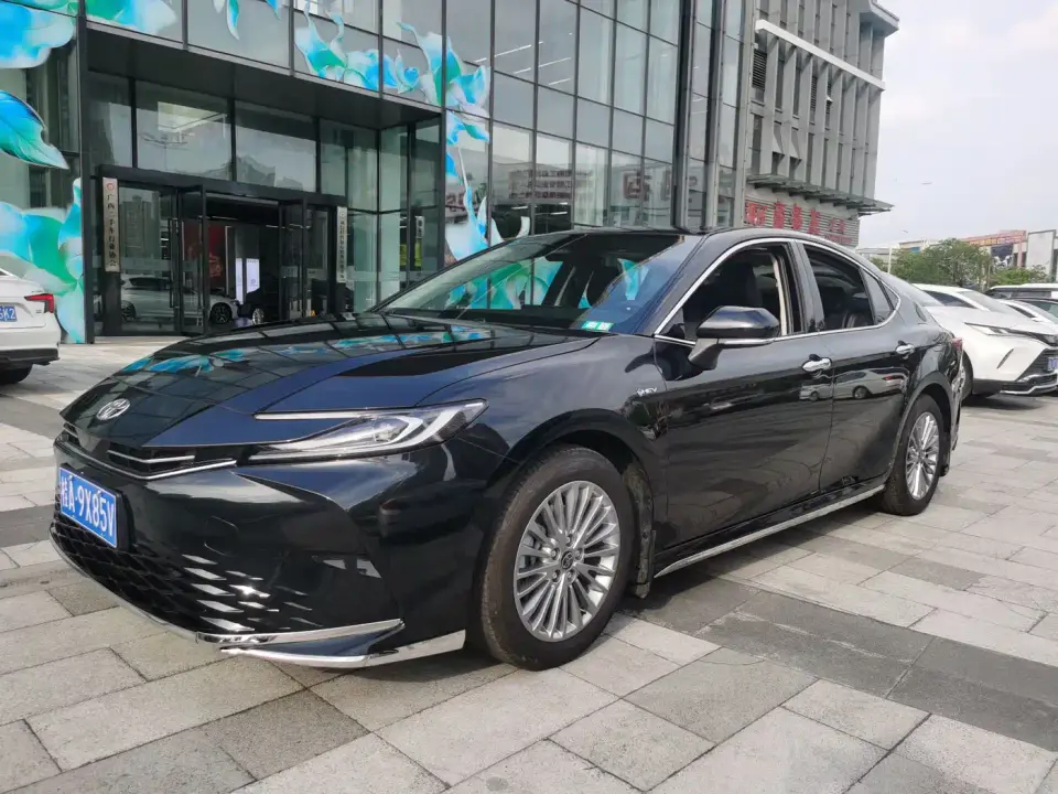 Toyota Camry Hybrid 2.0HGVP Luxury Edition 2025