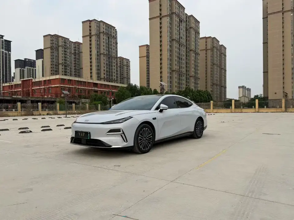 Geely Galaxy Galaxy Xingyao 8 130km EM-i Premium Edition 2025