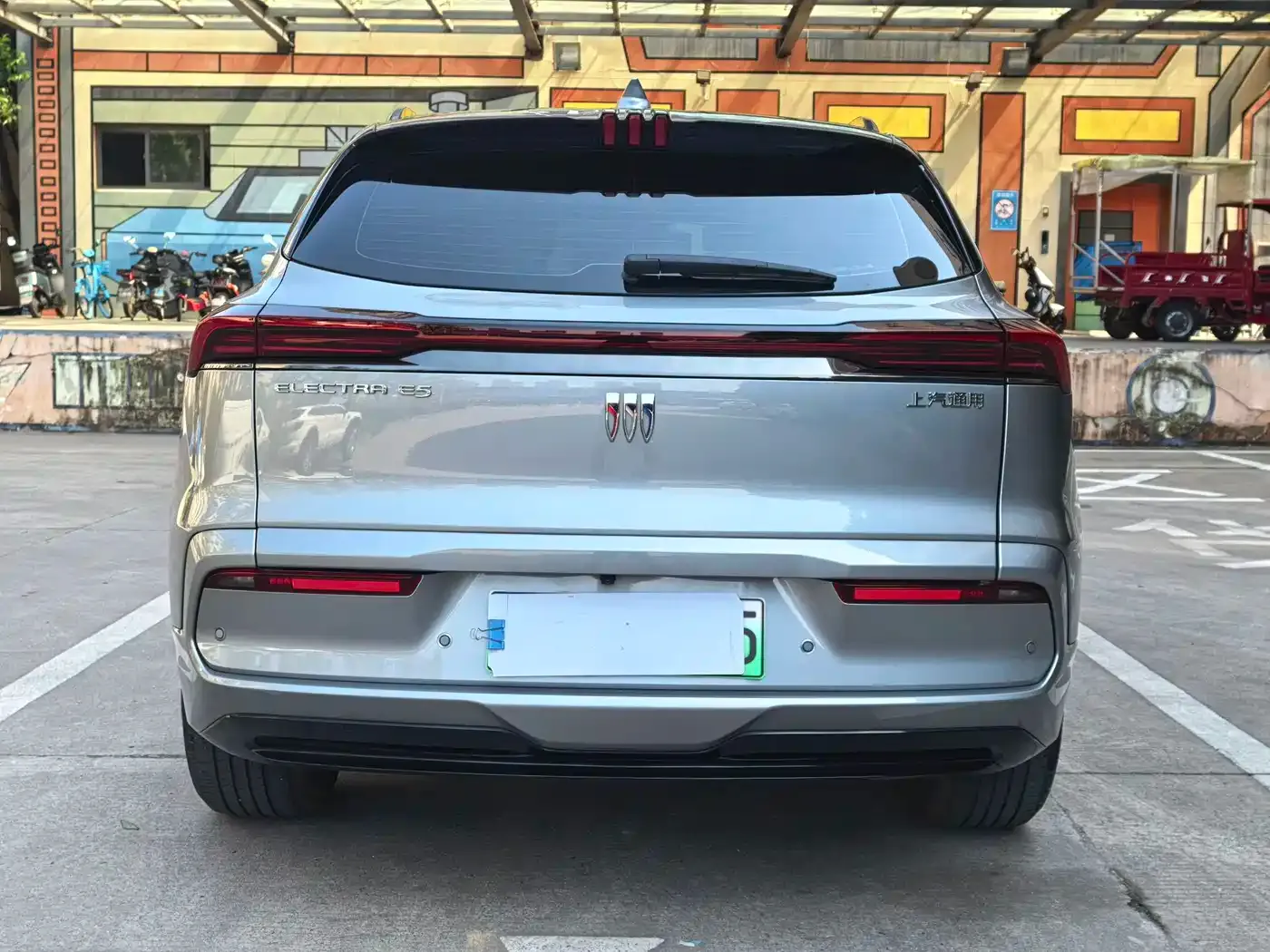 Buick E5 Pioneer Pro Edition 2025 — фото 16