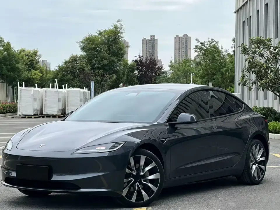 Tesla Model 3 Long Range All-Wheel Drive 2024