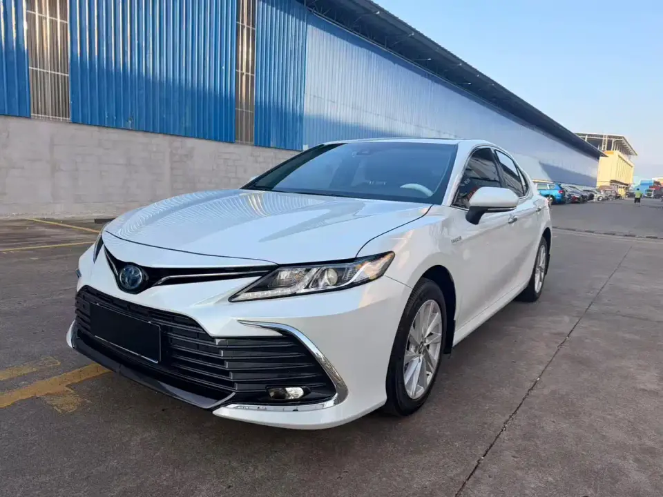 Toyota Camry Hybrid 2.5HGVP Leading Edition 2023