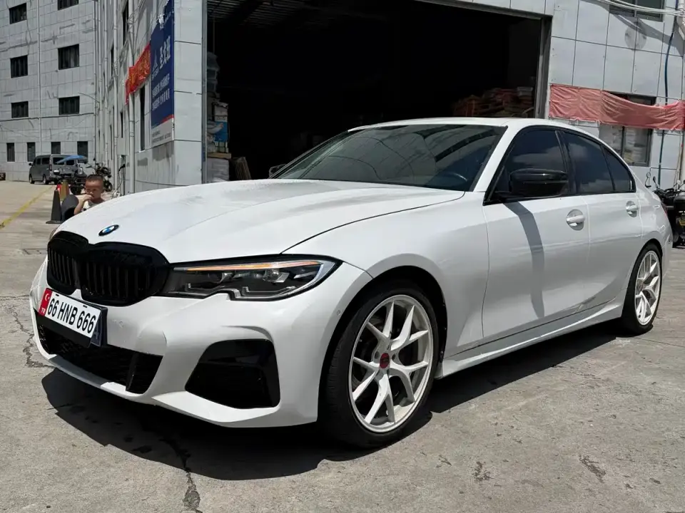 BMW 3 Series 330i M Sport Blackout Package 2021