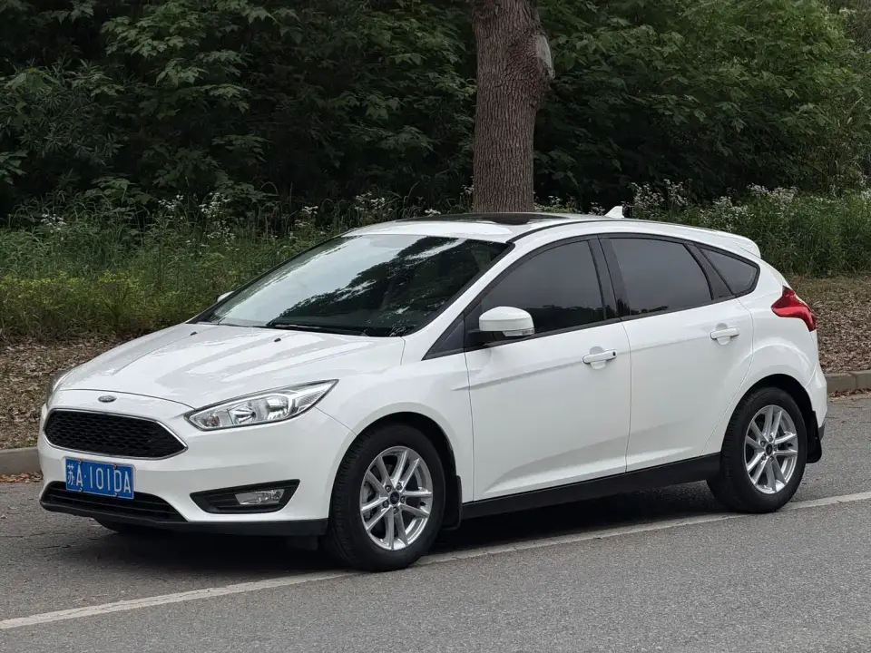 Ford Focus Hatchback Classic 1.6L Automatic Trend Smart Edition 2019