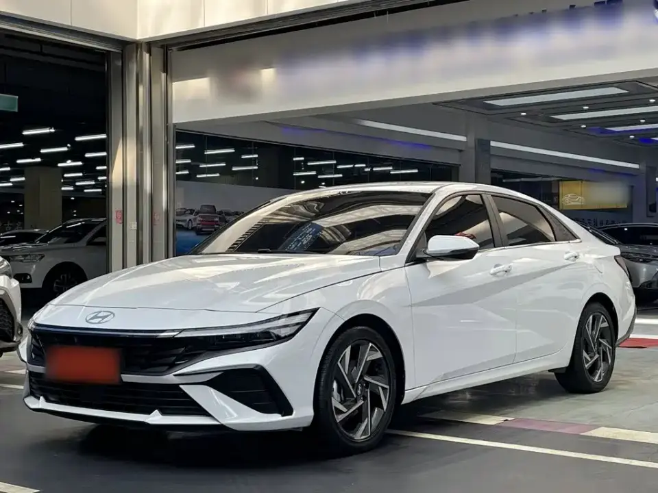 Hyundai Elantra Model 1.5L CVT LUX Premium Edition 2024