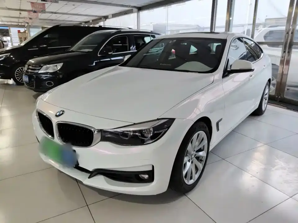 BMW 3 Series GT 320i Fashion Model 2019