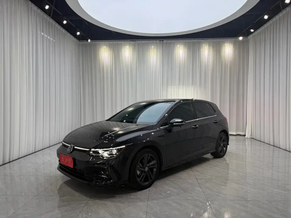 Volkswagen Golf Model 280TSI DSG R-Line 2024
