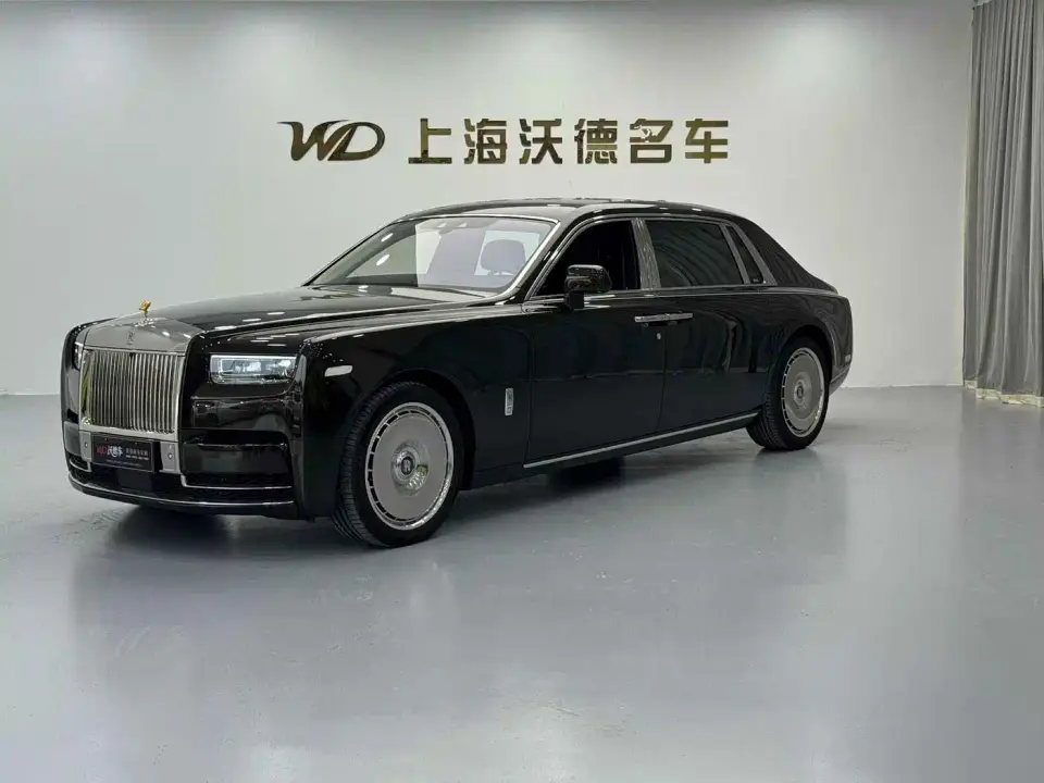 Rolls-Royce Phantom 6.7T Long Wheelbase Version 2023