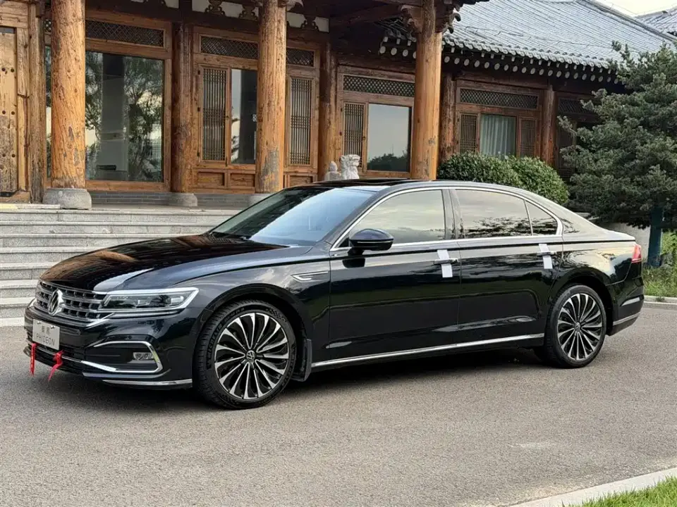 Volkswagen Phideon 380TSI Premium Edition 2023