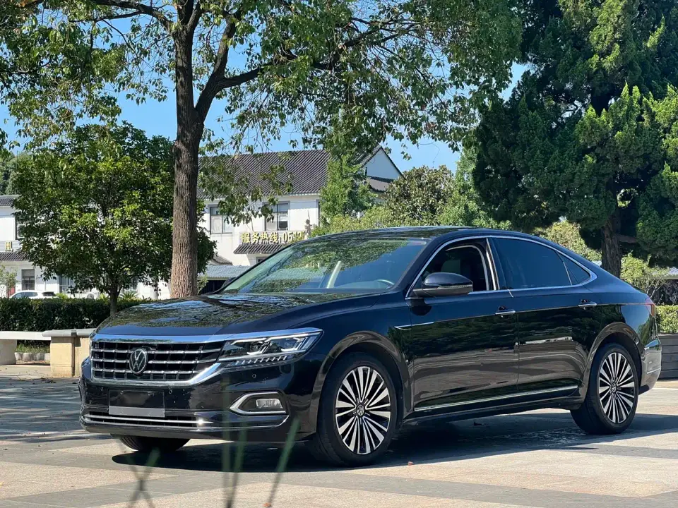 Volkswagen Passat Model 330TSI Luxury Edition 2021