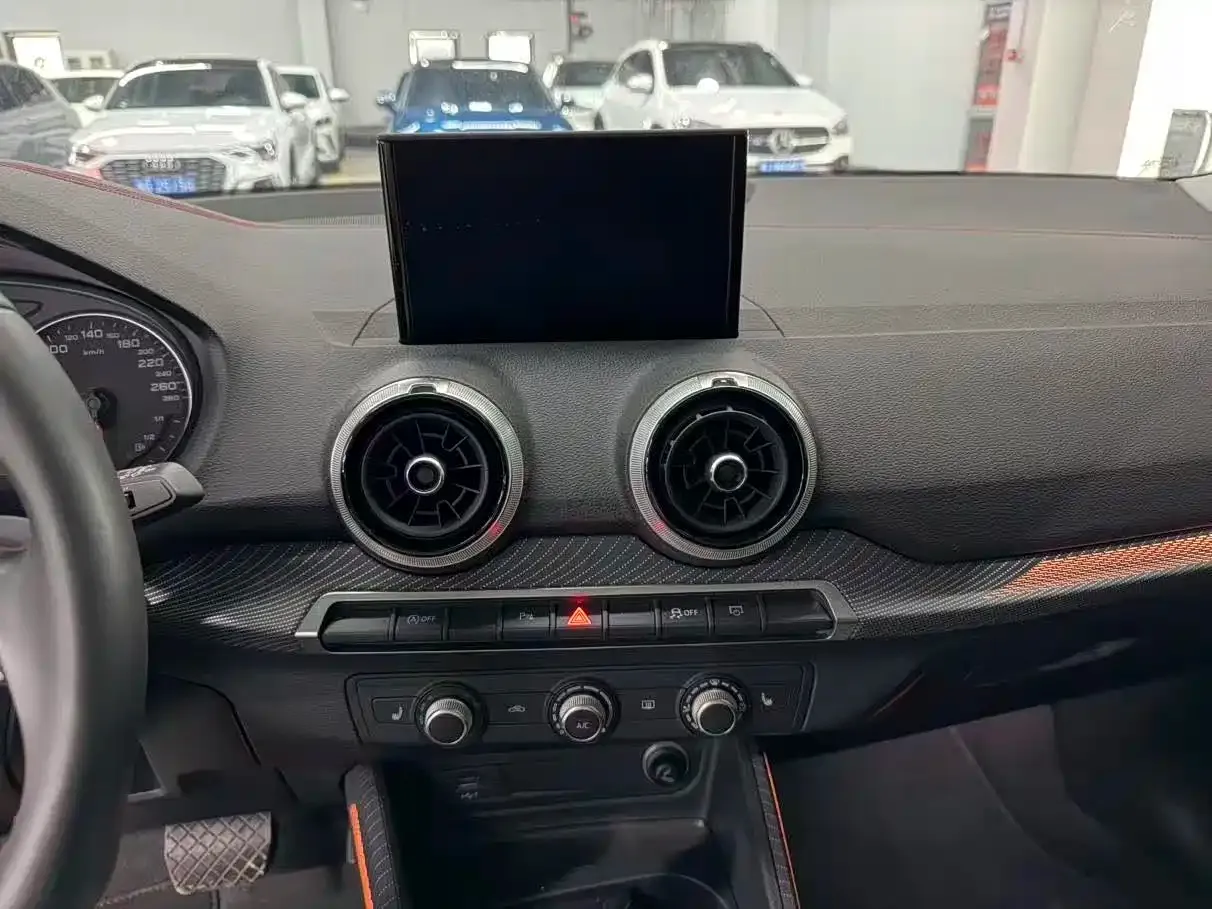Audi Q2L 35 TFSI Progressive Dynamic 2023 — фото 9