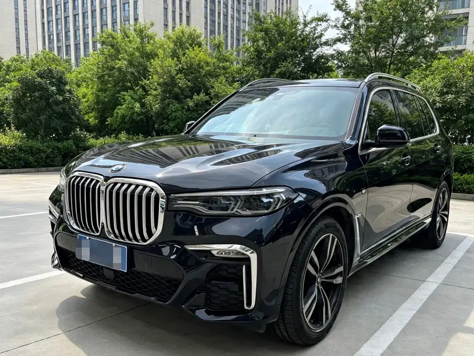 BMW X7 xDrive40i Premium M Sport Package 2021