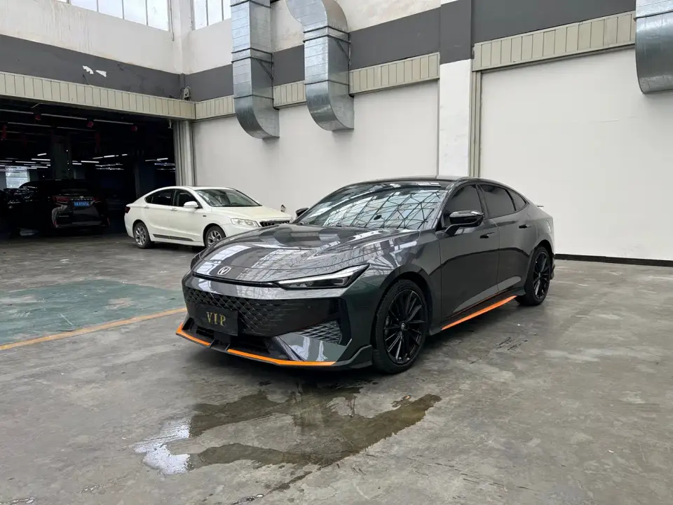 Changan UNI-V 1.5T Deluxe Sport 2024