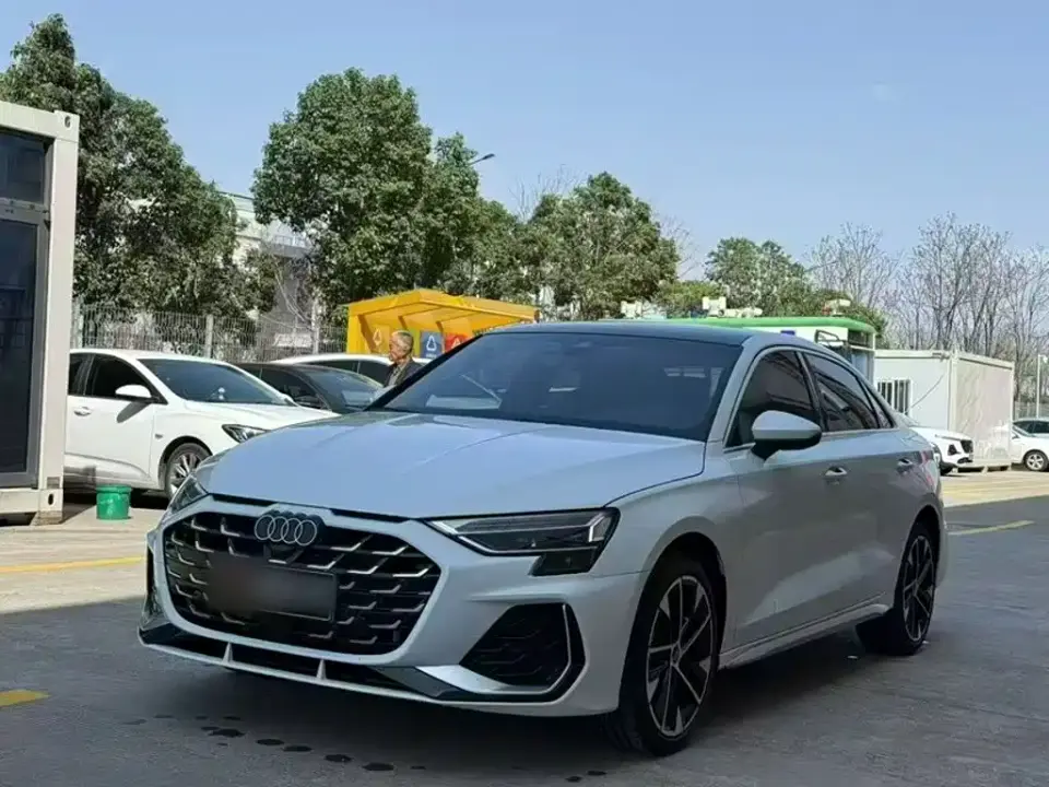 Audi A3 A3L Limousine 35TFSI Flying Premium 2025