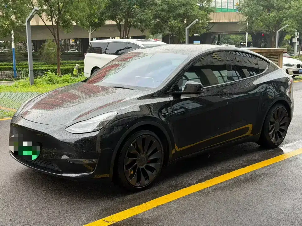 Tesla Model Y Performance High-Performance All-Wheel Drive Version 2023