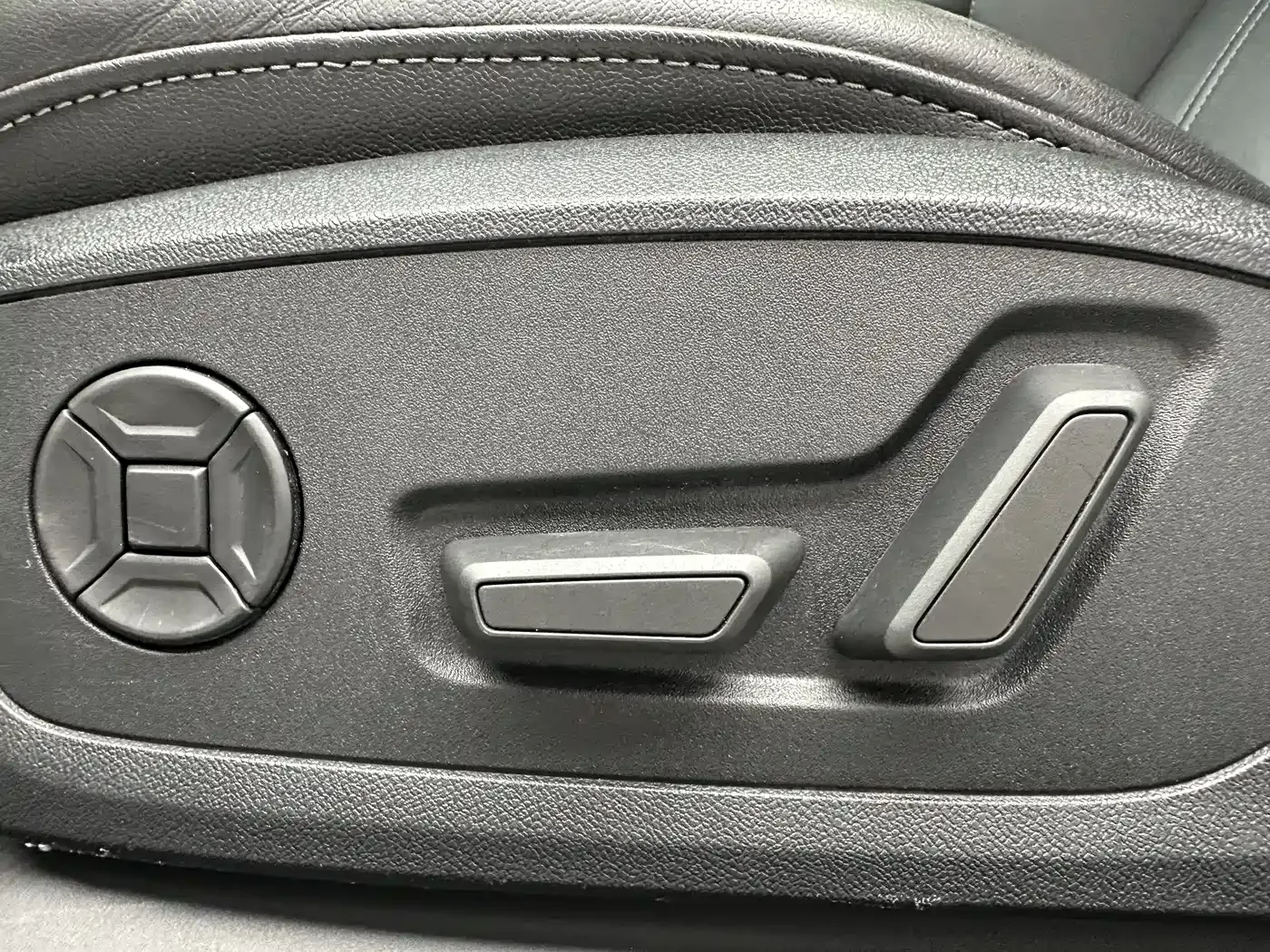 Audi A3 Model Sportback 35 TFSI Luxury Elegance 2023 — фото 12