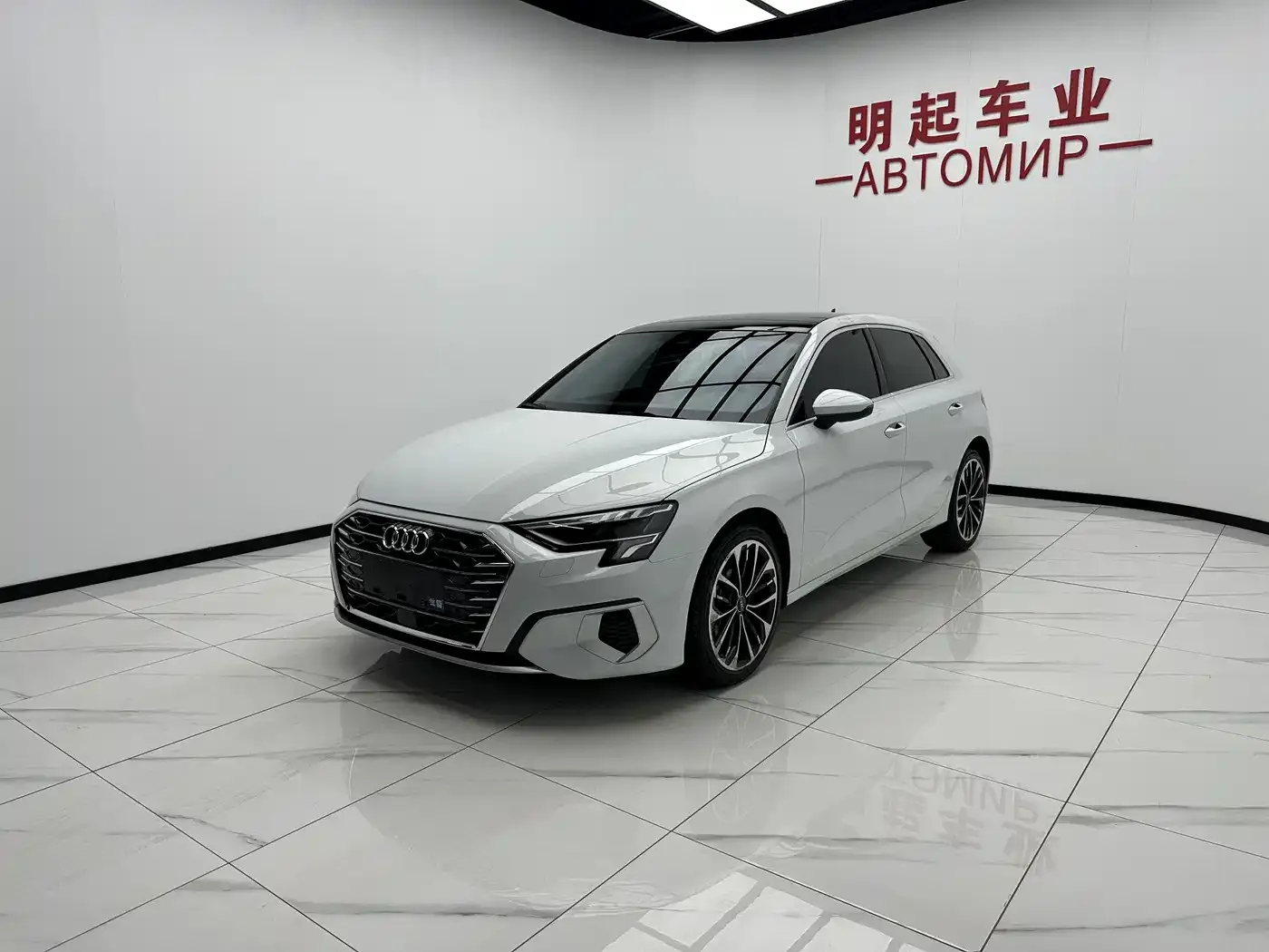 Audi A3 Model Sportback 35 TFSI Luxury Elegance 2023 — фото 4