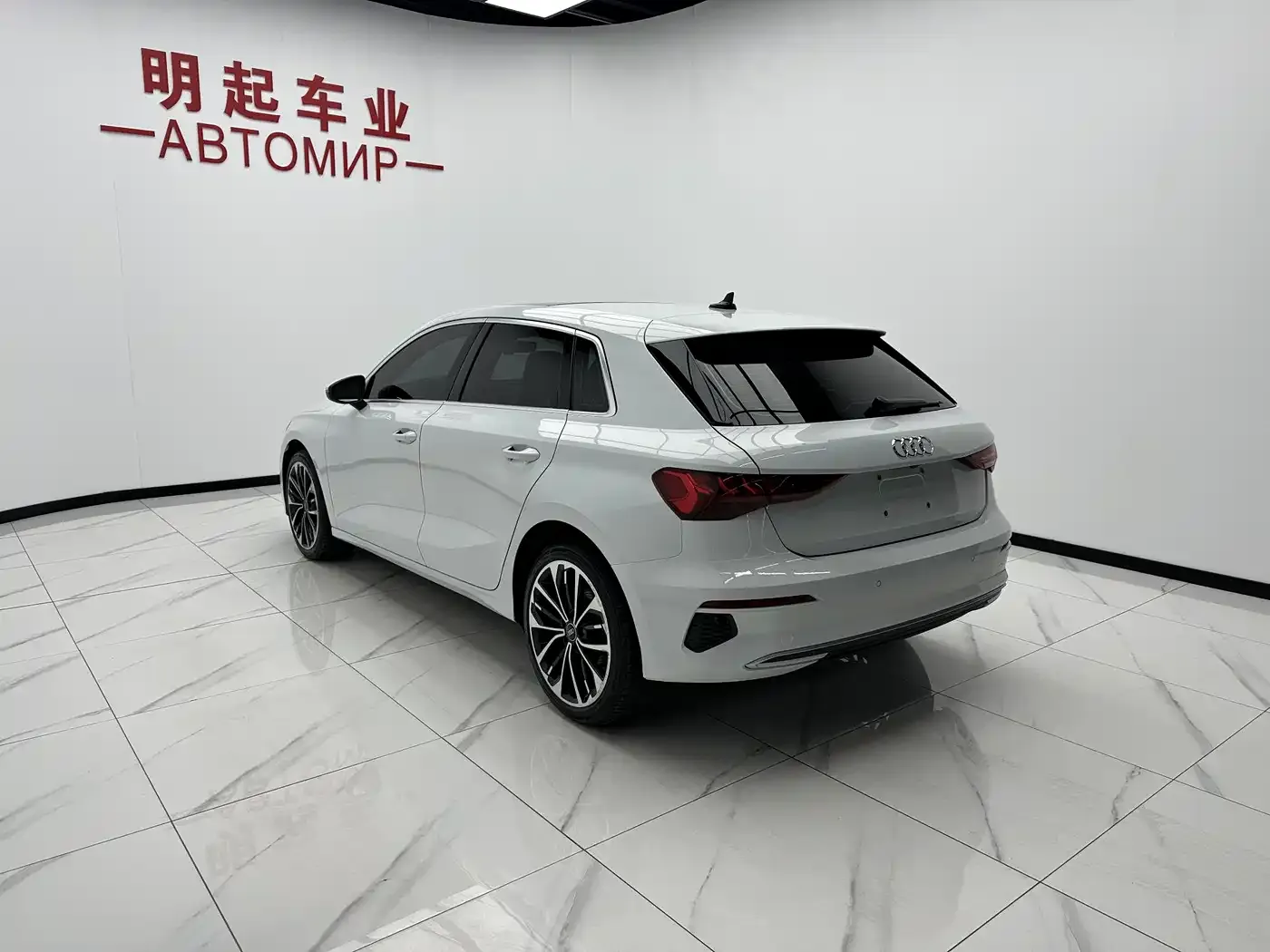 Audi A3 Model Sportback 35 TFSI Luxury Elegance 2023 — фото 8