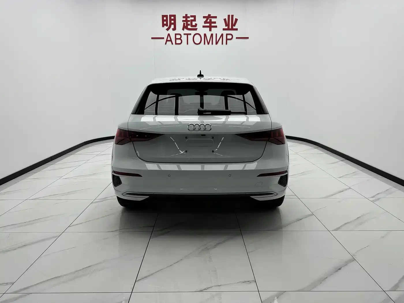 Audi A3 Model Sportback 35 TFSI Luxury Elegance 2023 — фото 10