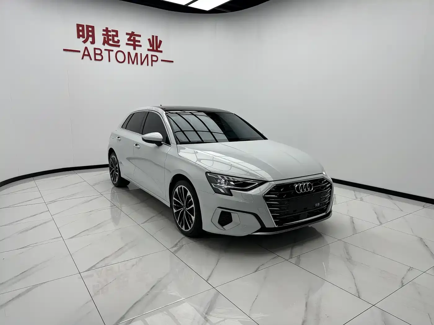 Audi A3 Model Sportback 35 TFSI Luxury Elegance 2023 — фото 3