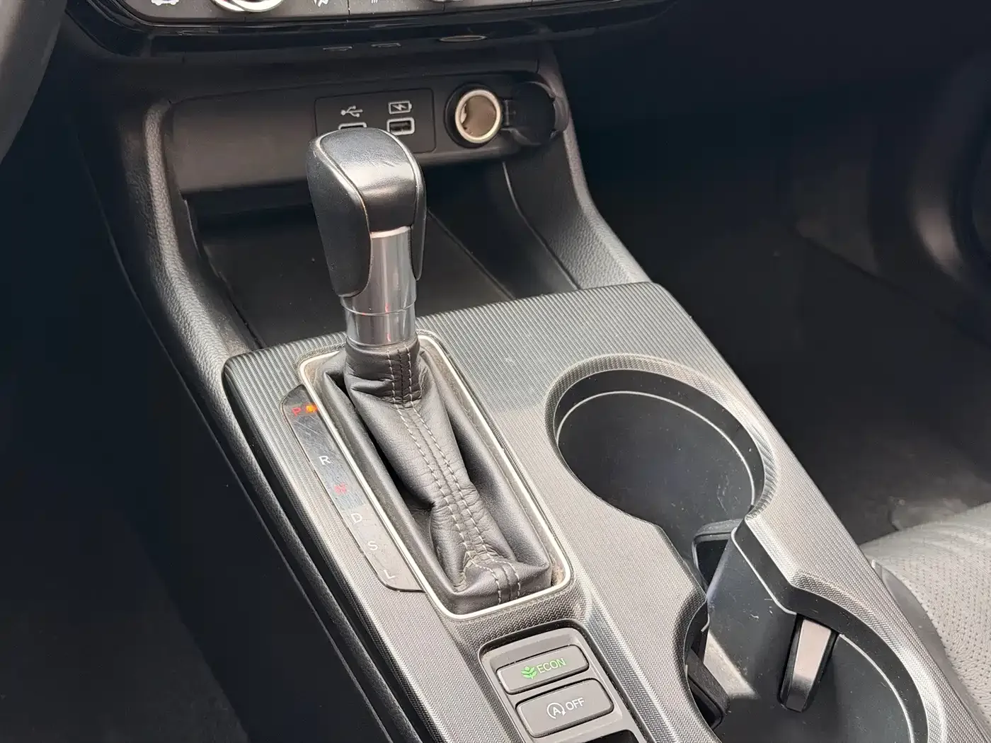 Honda Civic 180TURBO CVT Premium Edition 2024 — фото 13